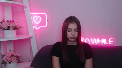 milanaangelas online show from February 17, 5:36 am