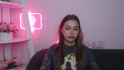 milanaangelas online show from September 22, 4:36 am