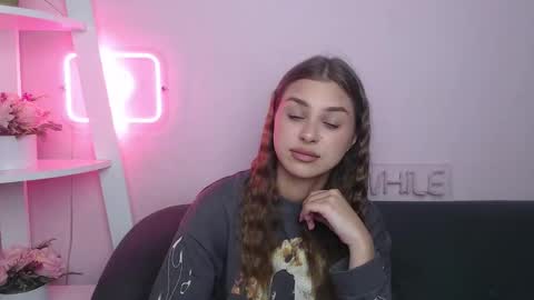 milanaangelas online show from October 12, 12:37 pm