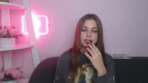 milanaangelas online show from October 26, 5:52 pm