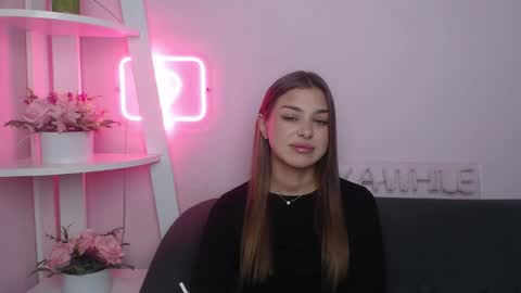 Snapshot of milanaangelas chatting on November 7, 5:40 am milanaangelas online show from November 7, 5:40 am