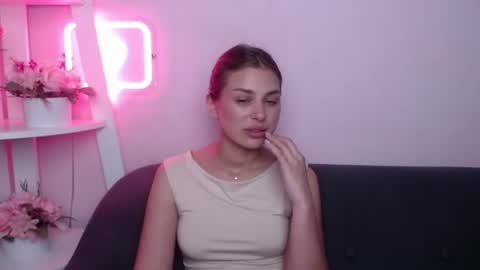 Snapshot of milanaangelas chatting on June 29, 10:15 am milanaangelas online show from June 29, 10:15 am
