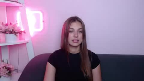 Snapshot of milanaangelas chatting on July 20, 5:00 am milanaangelas online show from July 20, 5:00 am
