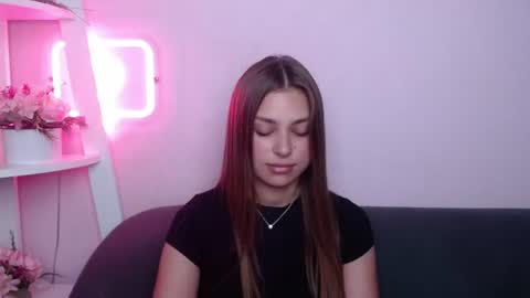 Snapshot of milanaangelas chatting on July 20, 10:39 am milanaangelas online show from July 20, 10:39 am