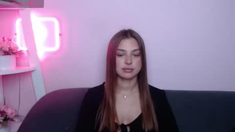 Snapshot of milanaangelas chatting on July 24, 4:54 am milanaangelas online show from July 24, 4:54 am
