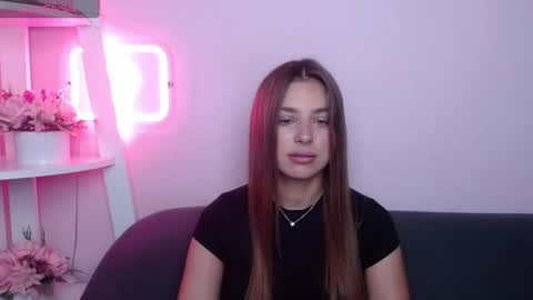 Snapshot of milanaangelas chatting on July 26, 4:42 am milanaangelas online show from July 26, 4:42 am