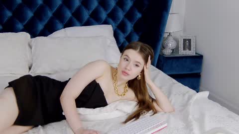 MilanaBalmain online show from January 20, 2:14 pm