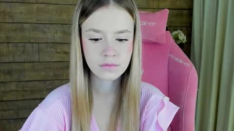 MilanaBalmain online show from October 11, 4:12 am