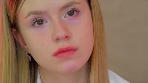 MilanaBalmain online show from October 20, 4:07 pm