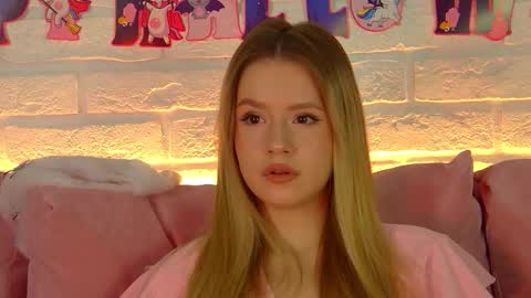 MilanaBalmain online show from November 4, 4:22 am