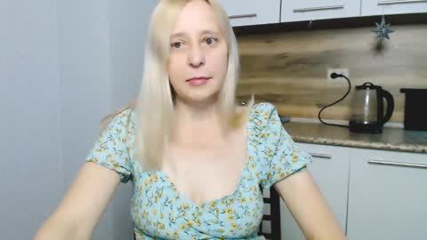 Milena online show from December 4, 3:37 am