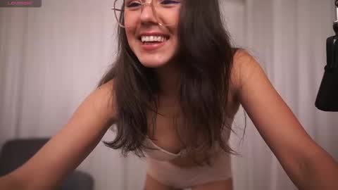 Snapshot of milanianew chatting on October 21, 1:28 am milanianew online show from October 21, 1:28 am