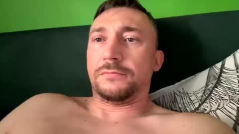 Snapshot of milanionery chatting on November 8, 9:42 am milanionery online show from November 8, 9:42 am