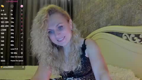 Snapshot of milanna_x chatting on September 25, 9:29 pm milanna_x online show from September 25, 9:29 pm