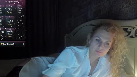 Snapshot of milanna_x chatting on October 9, 8:07 pm milanna_x online show from October 9, 8:07 pm