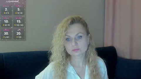 Snapshot of milanna_x chatting on November 18, 8:02 pm milanna_x online show from November 18, 8:02 pm