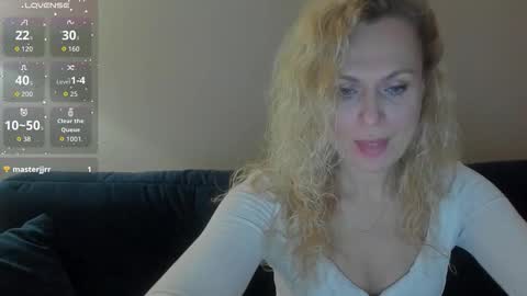 Snapshot of milanna_x chatting on November 19, 9:48 pm milanna_x online show from November 19, 9:48 pm