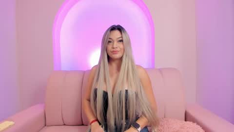 Sexy Mila  online show from June 4, 1:06 pm