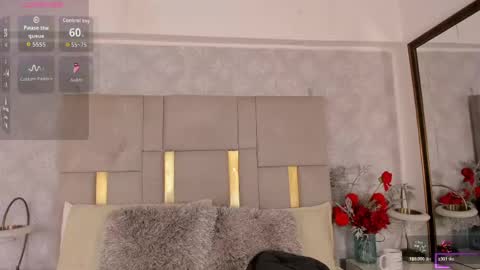 Snapshot of milasaenz1 chatting on May 29, 12:25 pm Cami online show from May 29, 12:25 pm