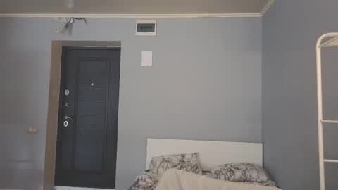 Mila online show from March 4, 6:52 am