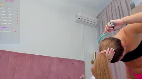 Mia online show from February 18, 5:58 am