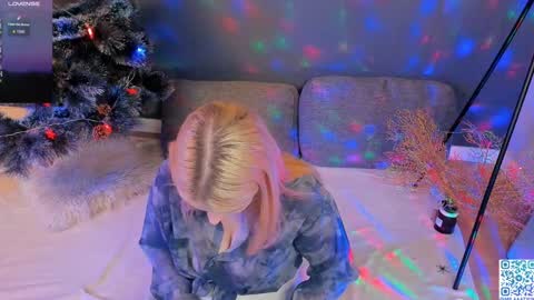 Mila online show from December 30, 3:14 am
