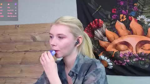 Mila online show from October 2, 3:57 am