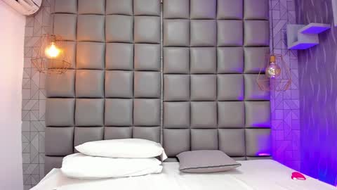 Snapshot of mile_u chatting on January 31, 4:03 am Milena online show from January 31, 4:03 am