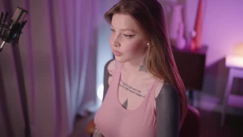 Snapshot of mileeena chatting on December 21, 3:42 pm M  Telegram mamagotachannel online show from December 21, 3:42 pm