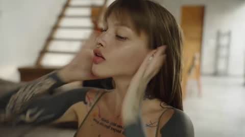 Snapshot of mileeena chatting on February 17, 9:35 am M  Telegram mamagotachannel online show from February 17, 9:35 am