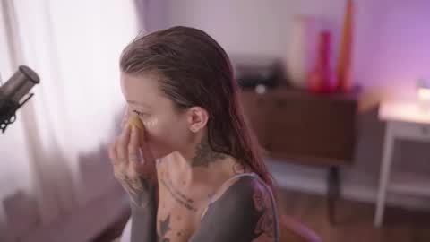 Snapshot of mileeena chatting on March 2, 10:03 am M  Telegram mamagotachannel online show from March 2, 10:03 am