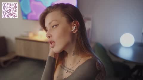 Snapshot of mileeena chatting on September 14, 12:04 pm M  Telegram mamagotachannel online show from September 14, 12:04 pm