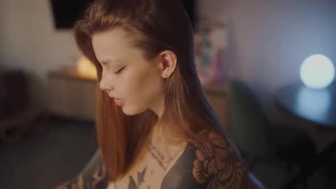 Snapshot of mileeena chatting on September 19, 3:13 pm M  Telegram mamagotachannel online show from September 19, 3:13 pm