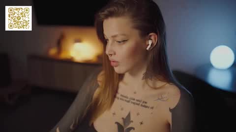 Snapshot of mileeena chatting on October 16, 2:18 pm M  Telegram mamagotachannel online show from October 16, 2:18 pm