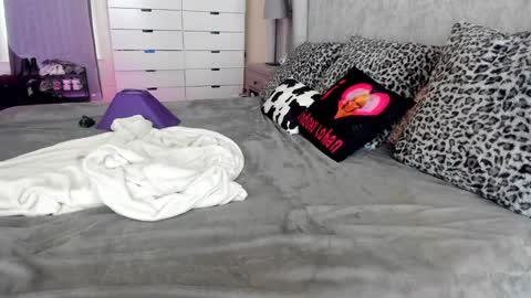 ALL MY LINKS -  online show from December 5, 7:17 pm