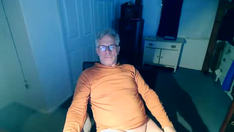 Milehi1958 online show from February 12, 11:40 am