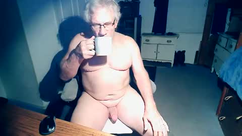 Milehi1958 online show from March 30, 9:32 am