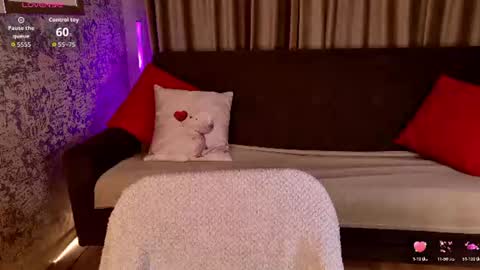 Snapshot of milemissyy chatting on July 19, 9:35 am Mia online show from July 19, 9:35 am