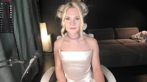 Milena online show from April 9, 2:00 am