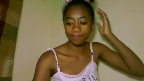 Snapshot of milennah chatting on June 15, 4:31 pm milennah online show from June 15, 4:31 pm