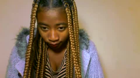 Snapshot of milennah chatting on June 27, 12:44 pm milennah online show from June 27, 12:44 pm