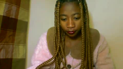 Snapshot of milennah chatting on June 29, 4:29 pm milennah online show from June 29, 4:29 pm
