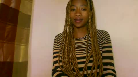 Snapshot of milennah chatting on June 30, 11:17 pm milennah online show from June 30, 11:17 pm