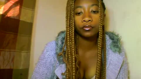 Snapshot of milennah chatting on July 6, 8:33 am milennah online show from July 6, 8:33 am