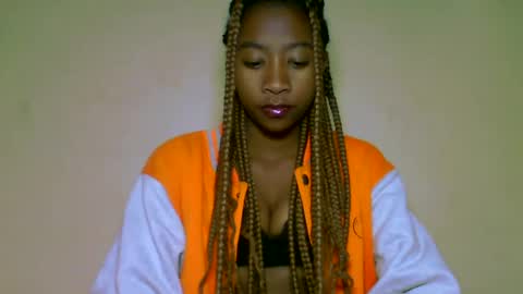 Snapshot of milennah chatting on July 9, 9:35 am milennah online show from July 9, 9:35 am