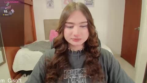 Miley online show from February 8, 1:33 pm