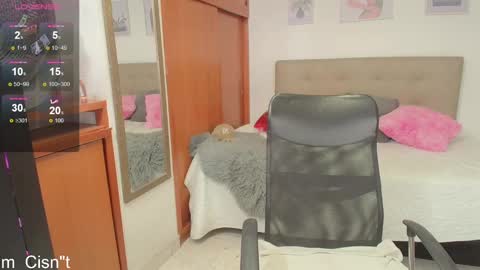 Miley online show from February 14, 1:29 pm