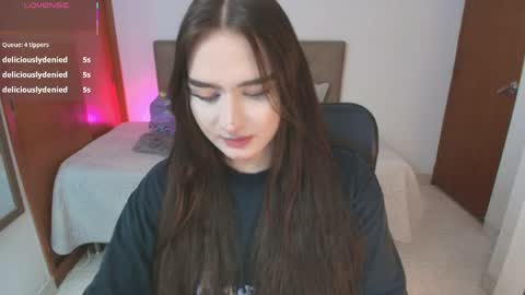 Miley online show from April 24, 1:13 pm