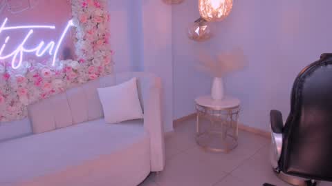 Miley Cruz  IG miley model23 online show from December 7, 9:39 am