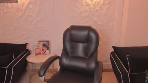 Miley Cruz  IG miley model23 online show from March 4, 7:20 pm